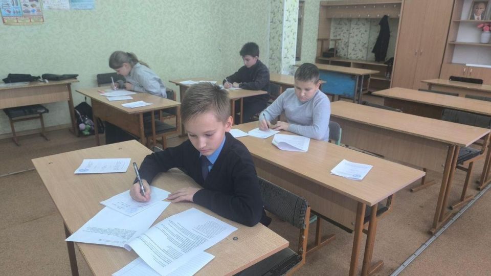 В Шахтерском округе прошел муниципальный этап олимпиады по литературе В Шахтерском округе прошел муниципальный этап олимпиады по литературе