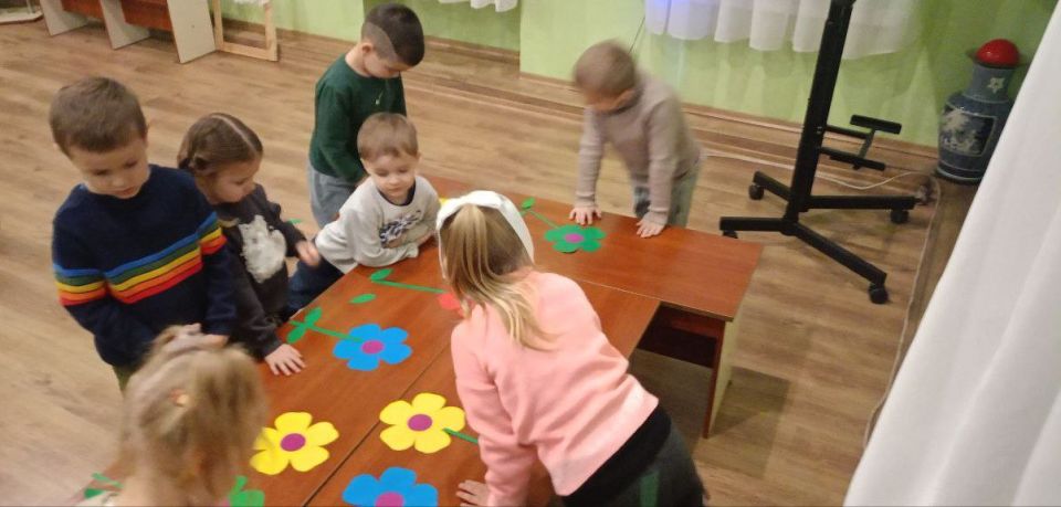 «МАМОЧКА ЛЮБИМАЯ!». В преддверии самого нежного и доброго праздника - Дня матери в клубе дополнительного дошкольного образования «Развивайка» МБУ «Дворец культуры им. В. Маяковского «МАМОЧКА ЛЮБИМАЯ!». В преддверии самого нежного и доброго праздника - Дня матери в клубе дополнительного дошкольного образования «Развивайка» МБУ «Дворец культуры им. В. Маяковского