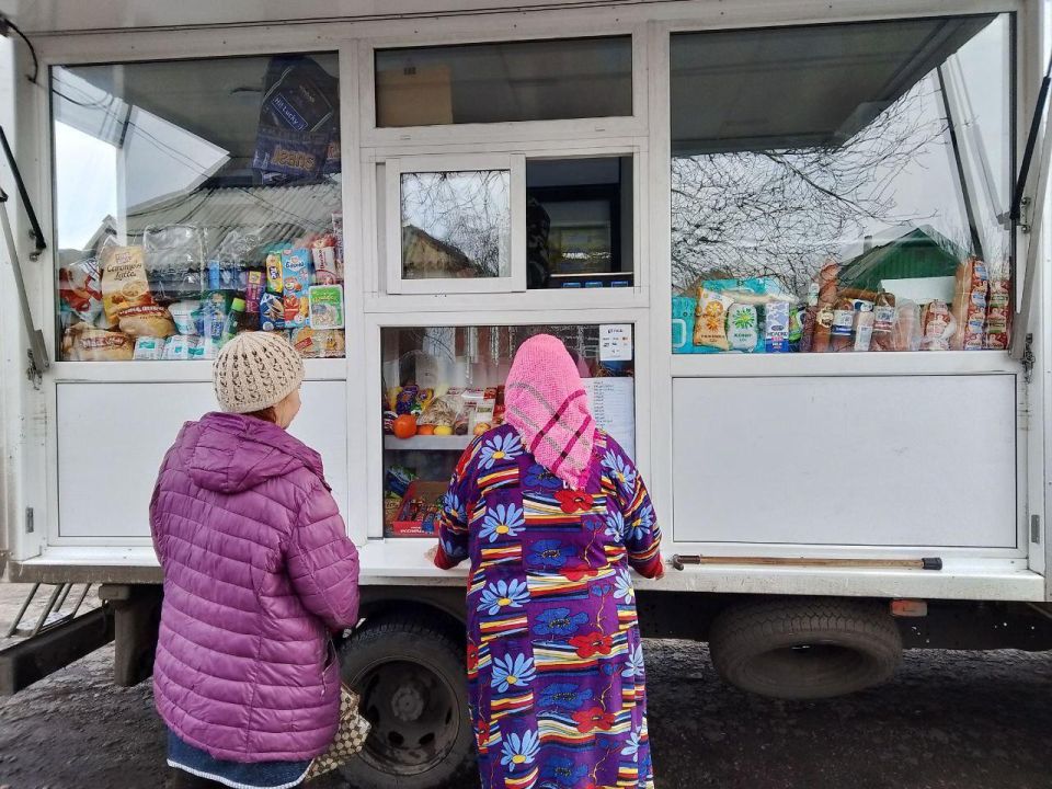 В Донецкой Народной Республике прошла выездная торговля с использованием автомагазинов В Донецкой Народной Республике прошла выездная торговля с использованием автомагазинов