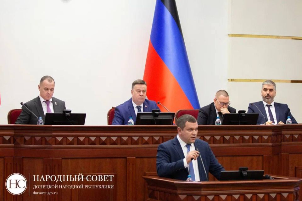 Сергей Прокопенко: Состоялось 76-е пленарное заседание Народного Совета Донецкой Народной Республики I созыва Сергей Прокопенко: Состоялось 76-е пленарное заседание Народного Совета Донецкой Народной Республики I созыва
