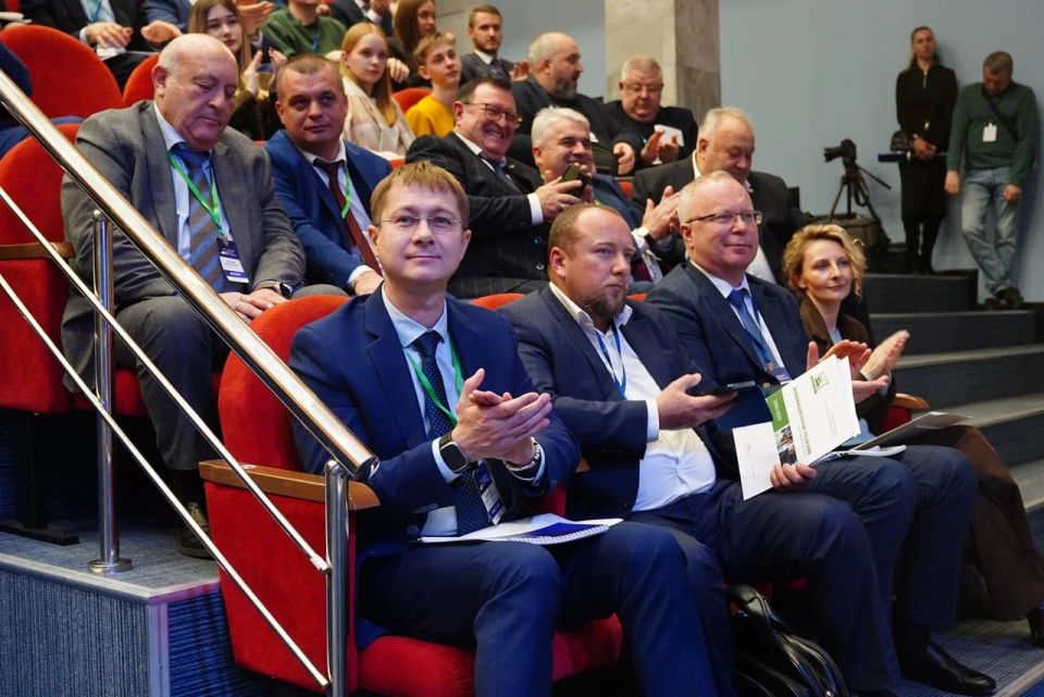 Вопросы развития дорожной отрасли обсуждают в эти дни на Отраслевом форуме в Воронеже Вопросы развития дорожной отрасли обсуждают в эти дни на Отраслевом форуме в Воронеже