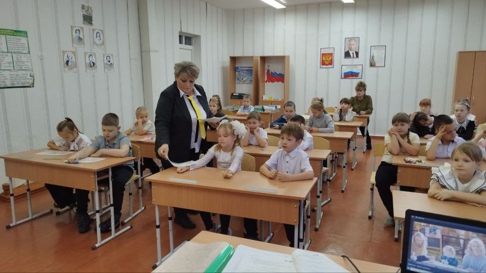 Олег Трофимов: Единый классный час «От сердца к сердцу: волонтёрство объединяет» прошёл в образовательных организациях ДНР Олег Трофимов: Единый классный час «От сердца к сердцу: волонтёрство объединяет» прошёл в образовательных организациях ДНР
