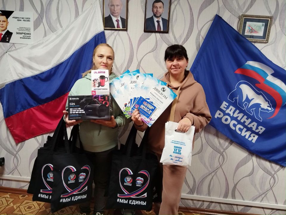 В Кировском продолжается чествование участников XXV Фестиваля детского и молодежного творчества под названием «Мы – молодые, мы – равные» В Кировском продолжается чествование участников XXV Фестиваля детского и молодежного творчества под названием «Мы – молодые, мы – равные»