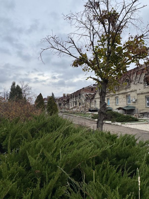 Представители департамента природных ресурсов ЯНАО побывали в Волновахском округе с рабочим визитом Представители департамента природных ресурсов ЯНАО побывали в Волновахском округе с рабочим визитом