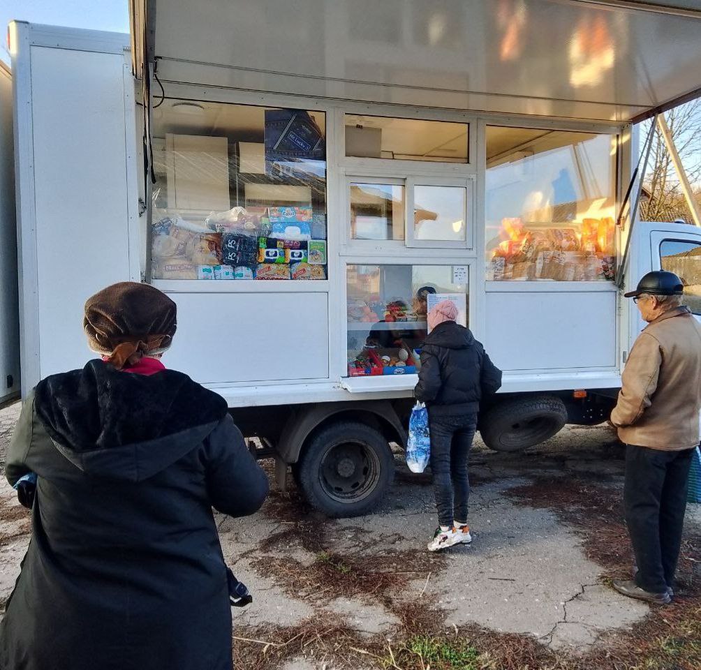 С 26 по 28 ноября 2025 года осуществлена выездная торговля с использованием автомагазинов в населенных пунктах городских округов Донецк, Горловка, Мариуполь, на территории г С 26 по 28 ноября 2025 года осуществлена выездная торговля с использованием автомагазинов в населенных пунктах городских округов Донецк, Горловка, Мариуполь, на территории г