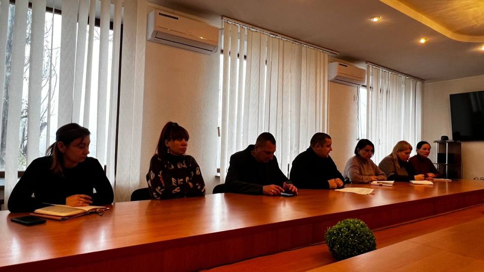 27.11.2025 в администрации городского округа Торез состоялось совещание с участием представителей отдела МВД России «Торезский» и иных заинтересованных организаций 27.11.2025 в администрации городского округа Торез состоялось совещание с участием представителей отдела МВД России «Торезский» и иных заинтересованных организаций
