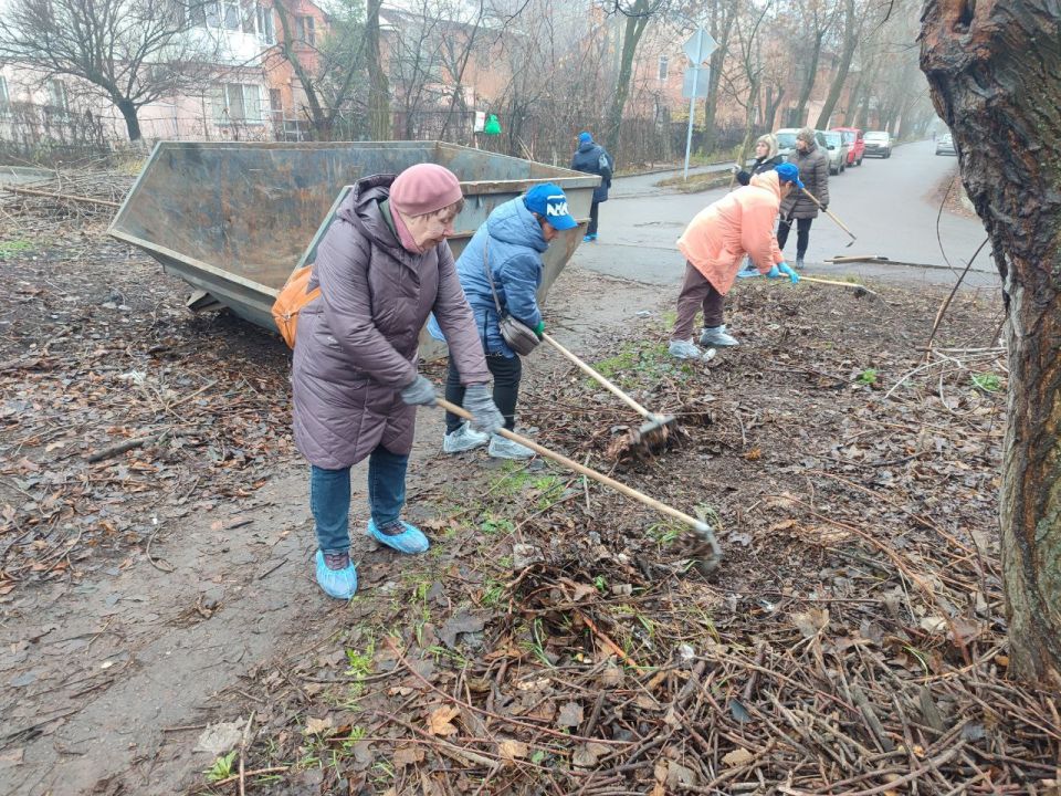 В рамках проекта «Чистая страна», реализуемого Всероссийской Политической Партией «Единая Россия», сотрудники Управы Калининского внутригородского района Администрации городского округа Донецк, совместно с работниками... В рамках проекта «Чистая страна», реализуемого Всероссийской Политической Партией «Единая Россия», сотрудники Управы Калининского внутригородского района Администрации городского округа Донецк, совместно с работниками...