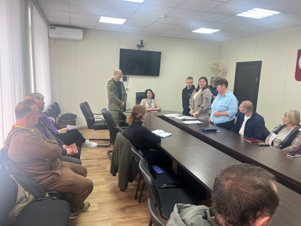 В Волновахе состоялось важное заседание, которое провела заместитель главы администрации Волновахского муниципального округа Елена Сергеевна Снисаренко В Волновахе состоялось важное заседание, которое провела заместитель главы администрации Волновахского муниципального округа Елена Сергеевна Снисаренко
