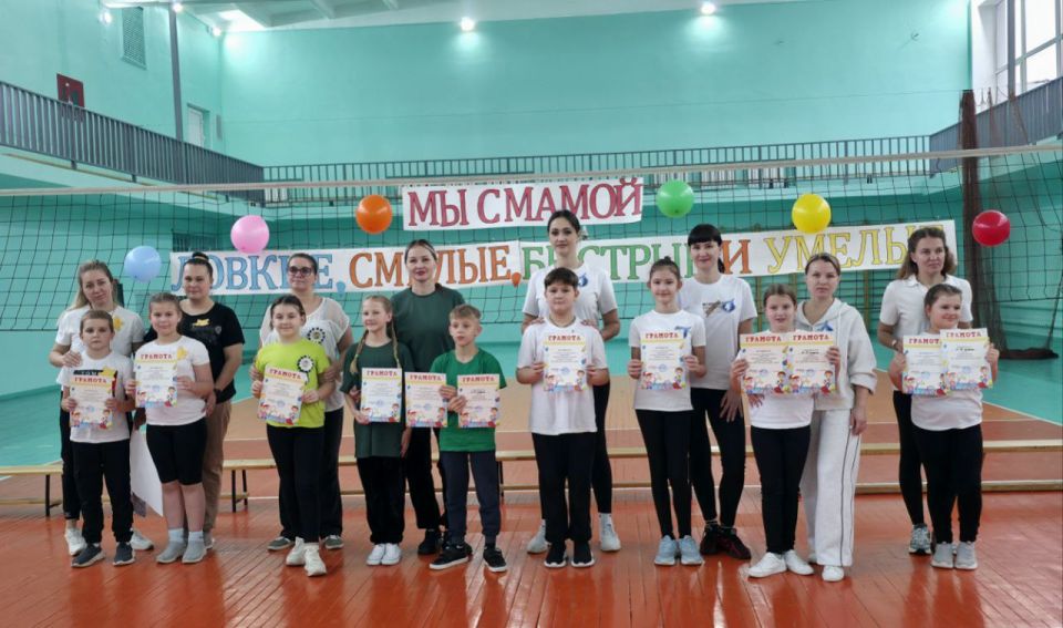 В образовательных организациях Донецкой Народной Республики в прошли мероприятия, посвященные Дню матери В образовательных организациях Донецкой Народной Республики в прошли мероприятия, посвященные Дню матери