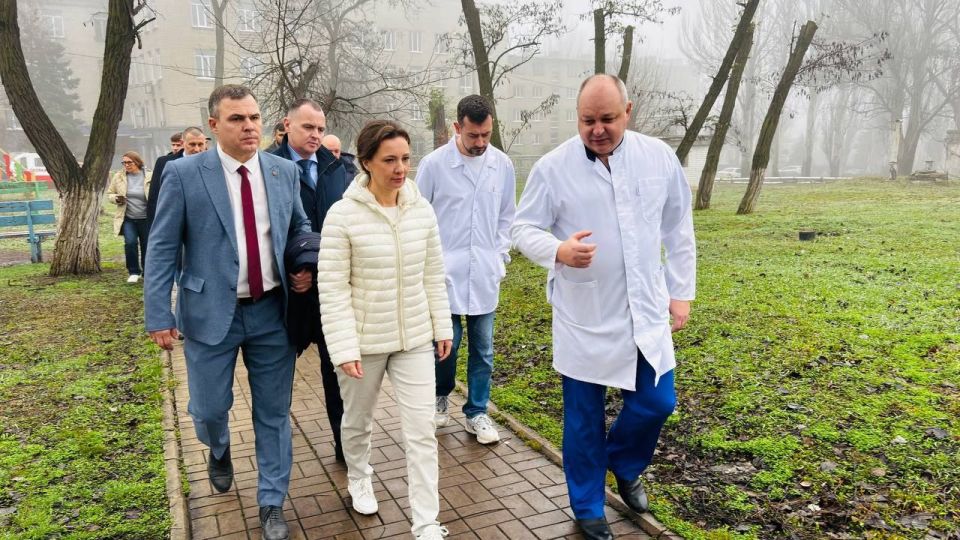 Анна Кузнецова: В Донецке передали медицинское оборудование для лечения детей с онкологией Анна Кузнецова: В Донецке передали медицинское оборудование для лечения детей с онкологией