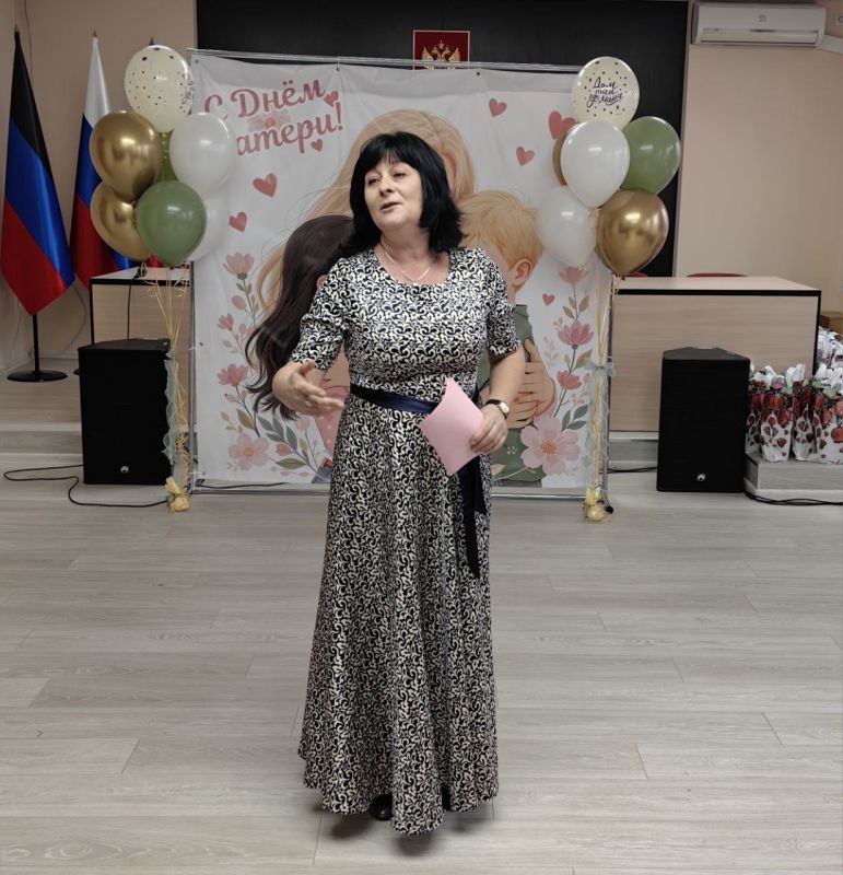 В знак глубочайшей признательности и любви к матерям, Женское движение Единой России организовало торжественное мероприятие, посвященное Дню матери! В знак глубочайшей признательности и любви к матерям, Женское движение Единой России организовало торжественное мероприятие, посвященное Дню матери!