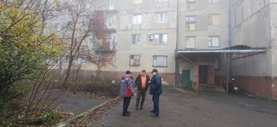 Валентин Левченко: В рамках проекта «УПРАВДОМ», реализуемого партией «Единая Россия», проинспектировал котельную КПД-2 и два дома №15 и №17 по улице Новороссийской, которые получают теплоноситель от этой котельной Валентин Левченко: В рамках проекта «УПРАВДОМ», реализуемого партией «Единая Россия», проинспектировал котельную КПД-2 и два дома №15 и №17 по улице Новороссийской, которые получают теплоноситель от этой котельной