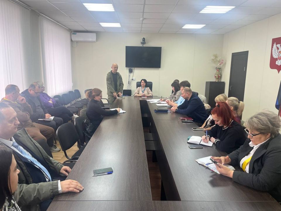 В Волновахе состоялось важное заседание, которое провела заместитель главы администрации Волновахского муниципального округа Елена Сергеевна Снисаренко В Волновахе состоялось важное заседание, которое провела заместитель главы администрации Волновахского муниципального округа Елена Сергеевна Снисаренко