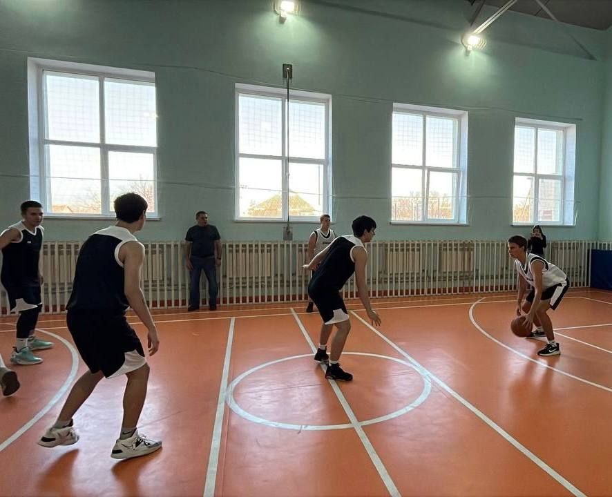 Определены победители муниципальных соревнований по баскетболу среди юношей Определены победители муниципальных соревнований по баскетболу среди юношей