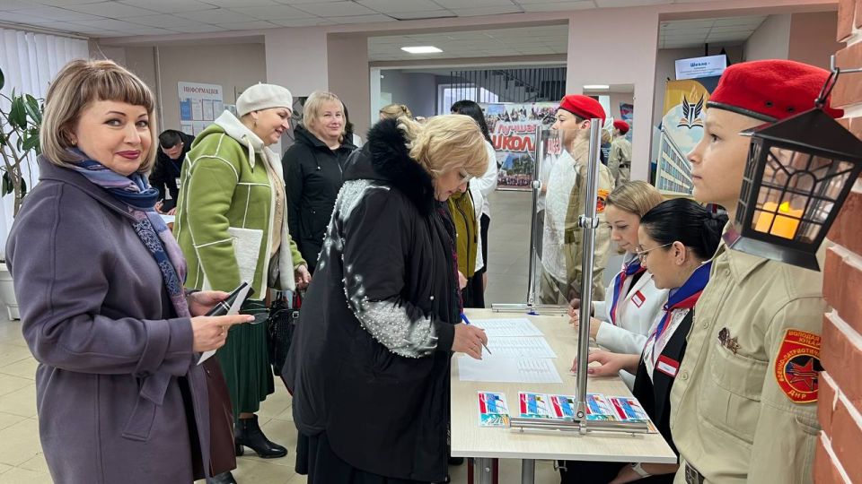 В Кировском прошла встреча директоров образовательных организаций Шахтерского муниципального округа В Кировском прошла встреча директоров образовательных организаций Шахтерского муниципального округа