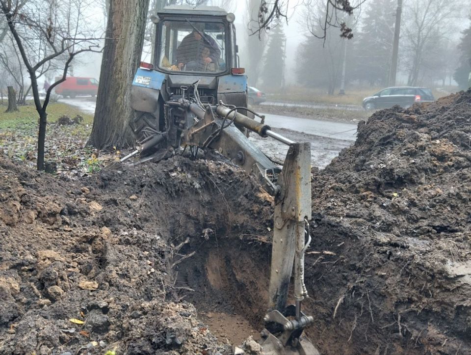 В Кировском внутригородском районе проводятся ремонтные работы на водопроводных сетях В Кировском внутригородском районе проводятся ремонтные работы на водопроводных сетях