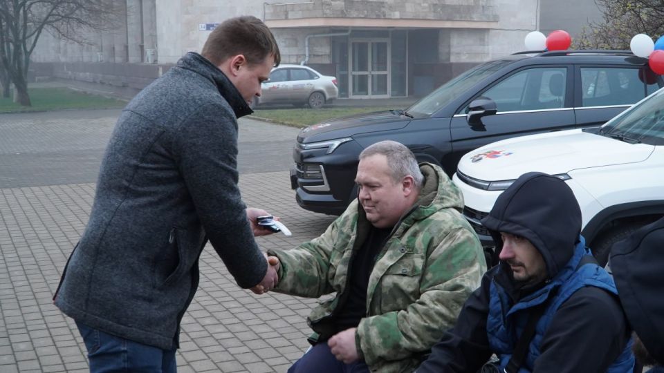 Фонд «Защитники Отечества» обеспечил еще пятерых ветеранов-защитников Донбасса автомобилями с ручным управлением Фонд «Защитники Отечества» обеспечил еще пятерых ветеранов-защитников Донбасса автомобилями с ручным управлением