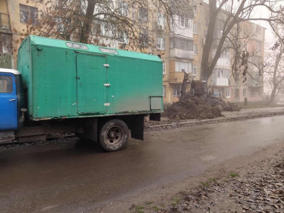 В Кировском внутригородском районе проводятся ремонтные работы на водопроводных сетях В Кировском внутригородском районе проводятся ремонтные работы на водопроводных сетях