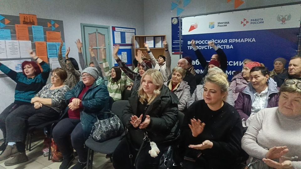 Песни для самой родной.. В преддверии Дня матери, женский Женское движение Единая Россия,Совет женщин г. Дебальцево совместно с женским клубом "Вектор жизни – Работа для своих" провели мероприятие, ставшее настоящим... Песни для самой родной.. В преддверии Дня матери, женский Женское движение Единая Россия,Совет женщин г. Дебальцево совместно с женским клубом "Вектор жизни – Работа для своих" провели мероприятие, ставшее настоящим...