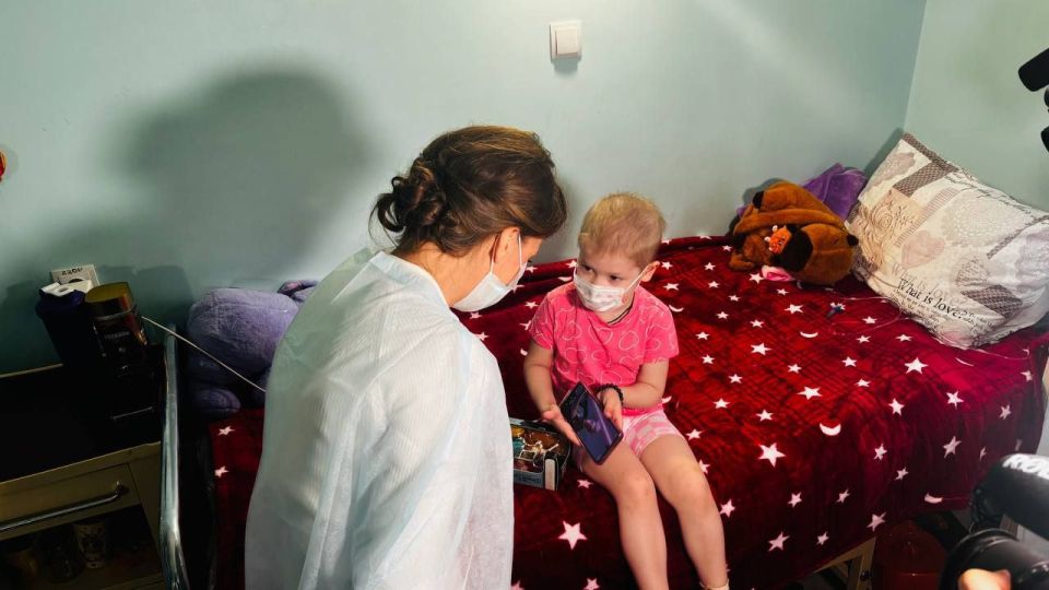 Анна Кузнецова: В Донецке передали медицинское оборудование для лечения детей с онкологией Анна Кузнецова: В Донецке передали медицинское оборудование для лечения детей с онкологией