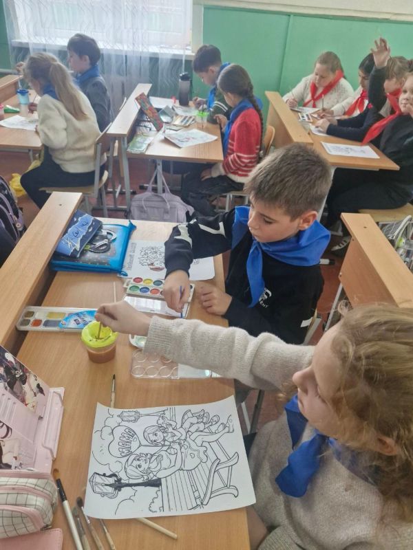 В образовательных организациях Донецкой Народной Республики в прошли мероприятия, посвященные Дню матери В образовательных организациях Донецкой Народной Республики в прошли мероприятия, посвященные Дню матери
