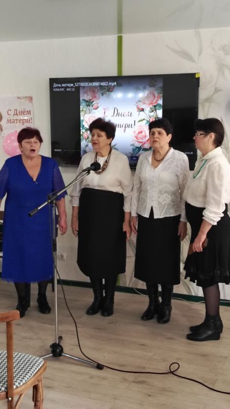 "МАМА - это на ночь сказка, Это утренний рассвет, МАМА - в трудный час подсказка, Это мудрость и совет!!! "МАМА - это на ночь сказка, Это утренний рассвет, МАМА - в трудный час подсказка, Это мудрость и совет!!!