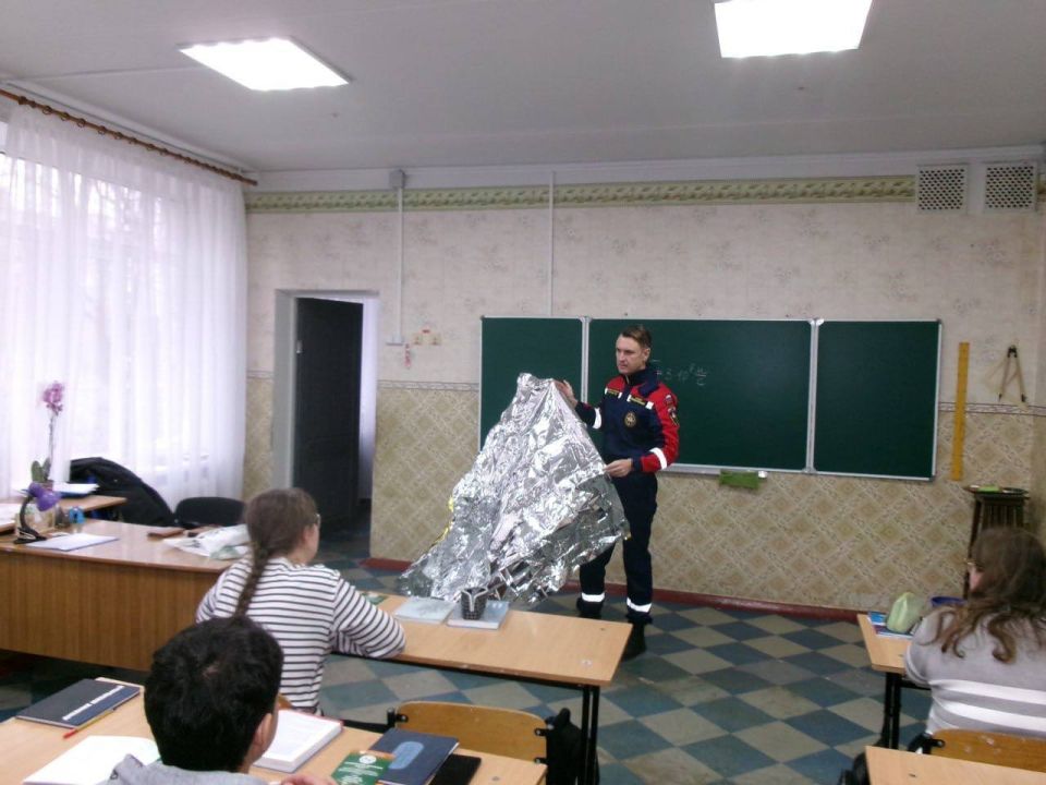 В рамках проекта «Новые маршруты» добровольцы Донецкого РО ВСКС провели серию важных занятий на тему «Безопасность в зимний период» для учащихся общеобразовательных учреждений В рамках проекта «Новые маршруты» добровольцы Донецкого РО ВСКС провели серию важных занятий на тему «Безопасность в зимний период» для учащихся общеобразовательных учреждений