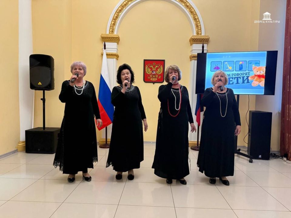 28 ноября в Харцызском городском Дворце культуры совместно с Отделением филиала Фонда «Защитники Отечества» по г. Харцызск прошёл семейный вечер отдыха для семей участников СВО, посвященный Дню Матери 28 ноября в Харцызском городском Дворце культуры совместно с Отделением филиала Фонда «Защитники Отечества» по г. Харцызск прошёл семейный вечер отдыха для семей участников СВО, посвященный Дню Матери