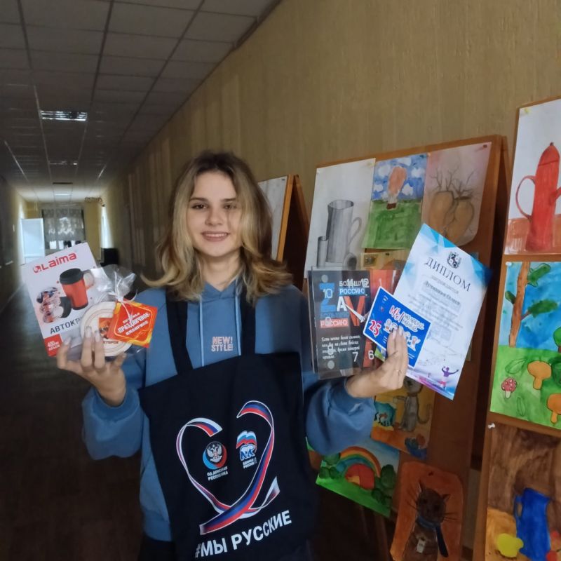 В Кировском продолжается чествование участников XXV Фестиваля детского и молодежного творчества под названием «Мы – молодые, мы – равные» В Кировском продолжается чествование участников XXV Фестиваля детского и молодежного творчества под названием «Мы – молодые, мы – равные»