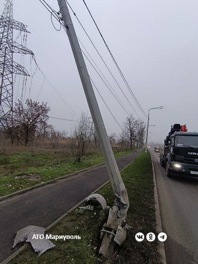Мариупольские энергетики продолжают модернизировать сети наружного освещения Мариупольские энергетики продолжают модернизировать сети наружного освещения