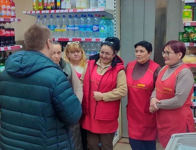 Михаил Меренков: Заместитель руководителя Управы Буденновского внутригородского района Геннадий Хоменок встретился с трудовым коллективом ИП Гайдис Михаил Меренков: Заместитель руководителя Управы Буденновского внутригородского района Геннадий Хоменок встретился с трудовым коллективом ИП Гайдис