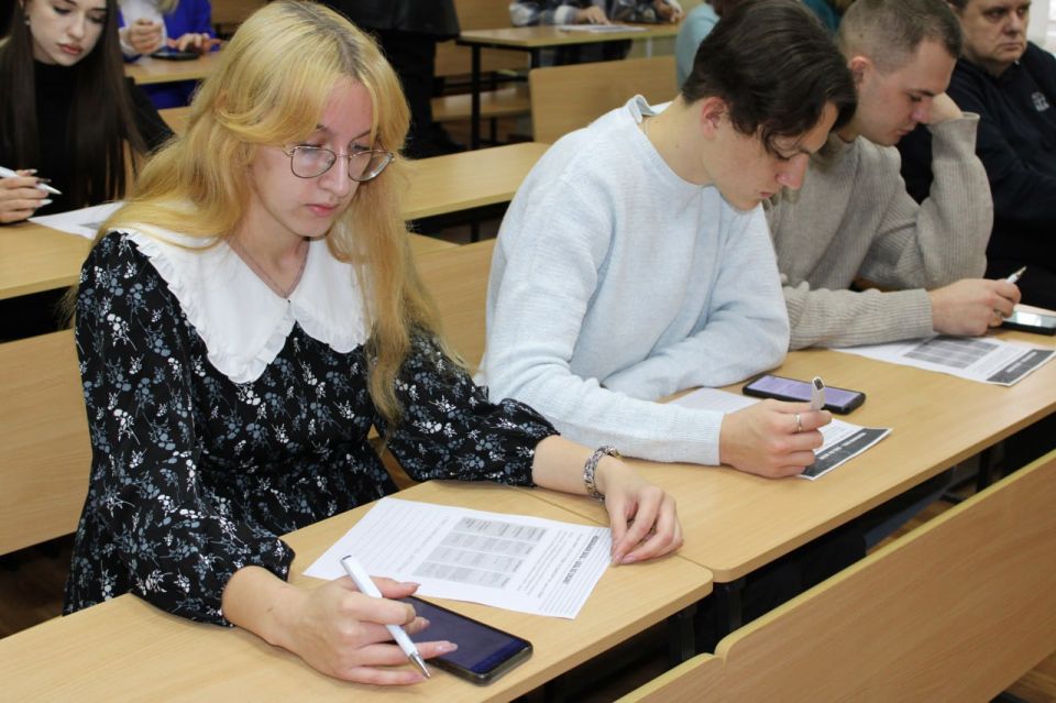 НАГРАЖДЕНИЕ УЧАСТНИКОВ КОНКУРСА СОЦИАЛЬНО ЗНАЧИМЫХ ПРОЕКТОВ СРЕДИ МОЛОДЁЖИ НАГРАЖДЕНИЕ УЧАСТНИКОВ КОНКУРСА СОЦИАЛЬНО ЗНАЧИМЫХ ПРОЕКТОВ СРЕДИ МОЛОДЁЖИ
