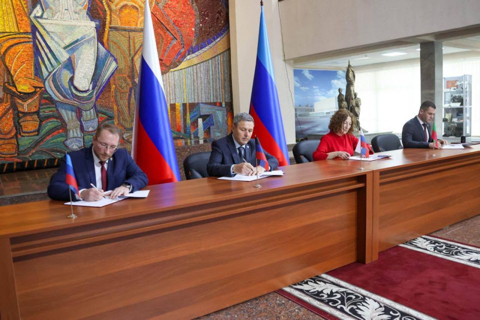 Михаил Желтяков: Подписано соглашение о сотрудничестве между Министерствами культуры Донецкой и Луганской народных республик, Запорожской и Херсонской областей Михаил Желтяков: Подписано соглашение о сотрудничестве между Министерствами культуры Донецкой и Луганской народных республик, Запорожской и Херсонской областей