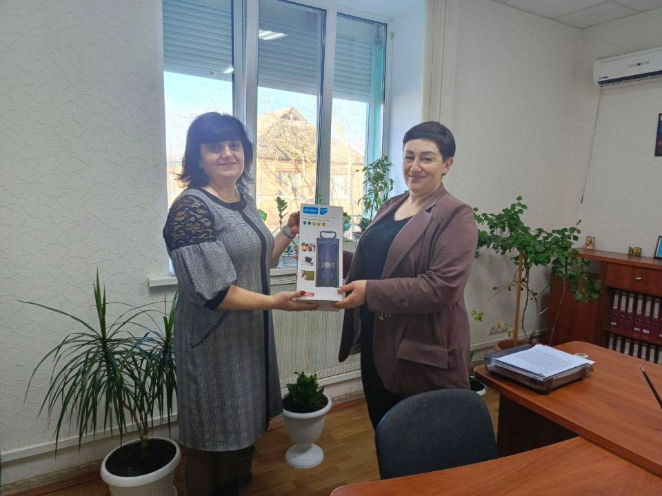 Исполнительный секретарь Мангушского местного отделения партии «Единая Россия» Наталья Тосхопаран посетила Першотравневый центр занятости Исполнительный секретарь Мангушского местного отделения партии «Единая Россия» Наталья Тосхопаран посетила Першотравневый центр занятости