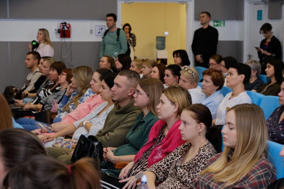 С радостью приняла участие в Первом Фестивале Материнства, который состоялся в честь Дня матери в стенах Донецкого Регионального Перинатального центра им. проф. В. К. Чайки С радостью приняла участие в Первом Фестивале Материнства, который состоялся в честь Дня матери в стенах Донецкого Регионального Перинатального центра им. проф. В. К. Чайки