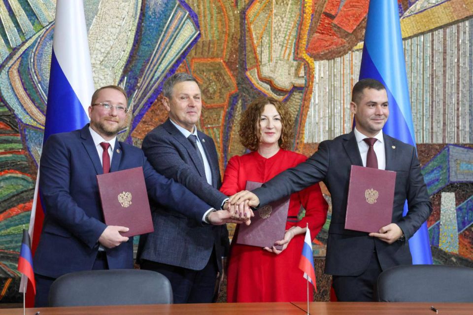 Михаил Желтяков: Подписано соглашение о сотрудничестве между Министерствами культуры Донецкой и Луганской народных республик, Запорожской и Херсонской областей Михаил Желтяков: Подписано соглашение о сотрудничестве между Министерствами культуры Донецкой и Луганской народных республик, Запорожской и Херсонской областей