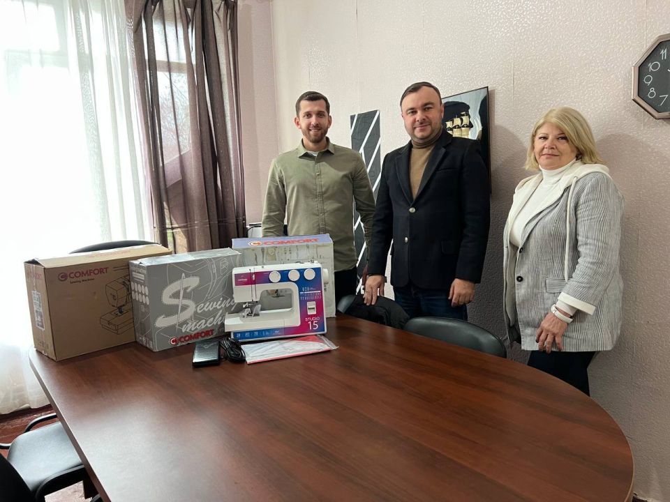 Работа муниципального депутата - не привилегия, а особая ответственность! ( Д.Медведев) Работа муниципального депутата - не привилегия, а особая ответственность! ( Д.Медведев)