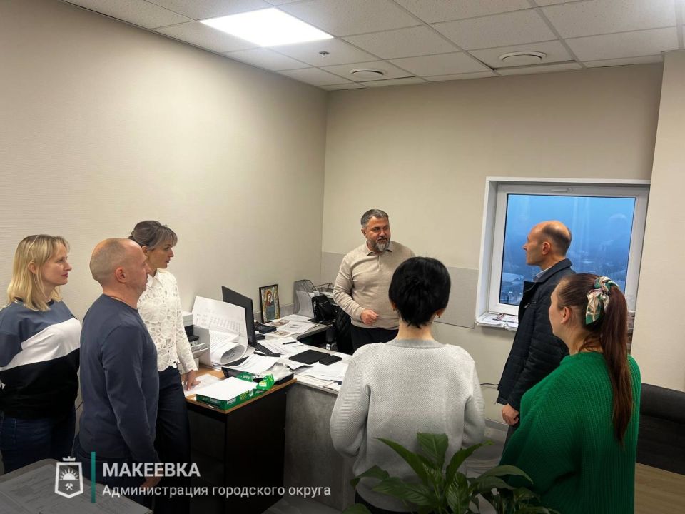 Депутаты Макеевского городского совета продолжают проводить встречи с жителями города Депутаты Макеевского городского совета продолжают проводить встречи с жителями города
