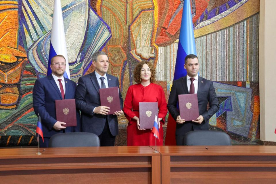 Ольга Любимова: Министерства культуры Луганской Народной Республики, Донецкой Народной Республики, Херсонской и Запорожской областей подписали соглашение о сотрудничестве Ольга Любимова: Министерства культуры Луганской Народной Республики, Донецкой Народной Республики, Херсонской и Запорожской областей подписали соглашение о сотрудничестве