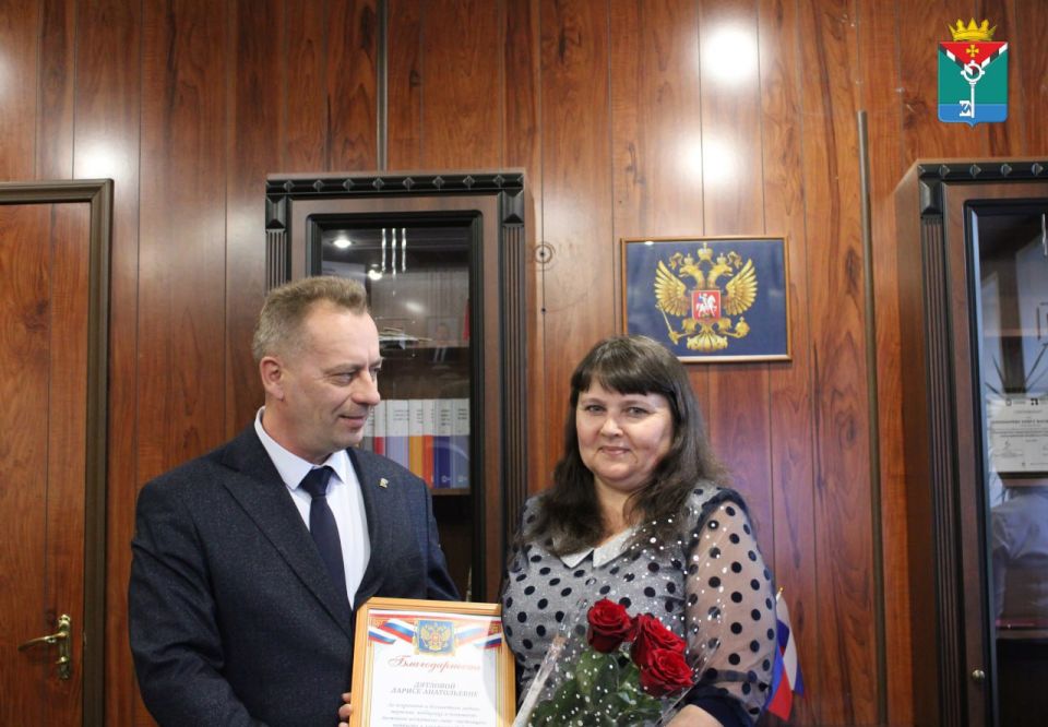 Александр Петрикин: В преддверии прекрасного праздника - Дня матери - в администрации округа состоялось праздничное мероприятие для матерей военнослужащих, которые защищают нашу Родину Александр Петрикин: В преддверии прекрасного праздника - Дня матери - в администрации округа состоялось праздничное мероприятие для матерей военнослужащих, которые защищают нашу Родину