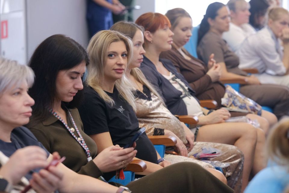 С радостью приняла участие в Первом Фестивале Материнства, который состоялся в честь Дня матери в стенах Донецкого Регионального Перинатального центра им. проф. В. К. Чайки С радостью приняла участие в Первом Фестивале Материнства, который состоялся в честь Дня матери в стенах Донецкого Регионального Перинатального центра им. проф. В. К. Чайки