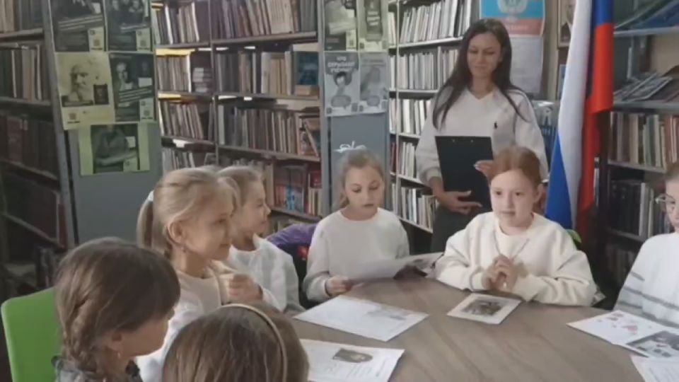 Ко Дню матери в Рыбинском прошла литературная гостиная «Свет материнской любви»