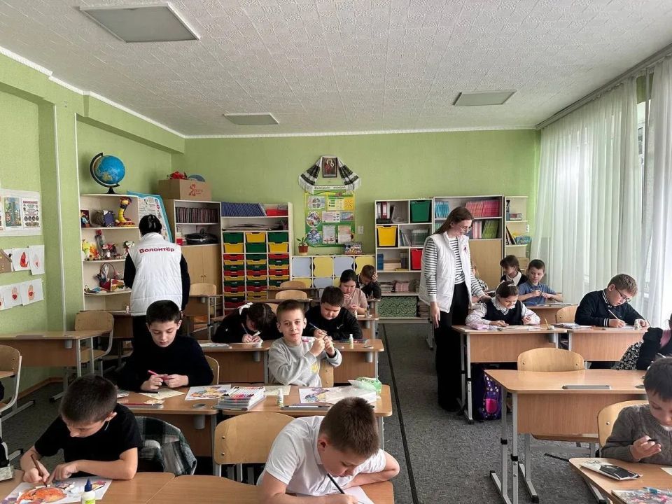 День Матери в России. Первые ГБОУ "ДОНСКАЯ ШКОЛА ВОЛНОВАХСКОГО М.О." провели невероятно трогательное мероприятие с обучающимися 3 класса День Матери в России. Первые ГБОУ "ДОНСКАЯ ШКОЛА ВОЛНОВАХСКОГО М.О." провели невероятно трогательное мероприятие с обучающимися 3 класса