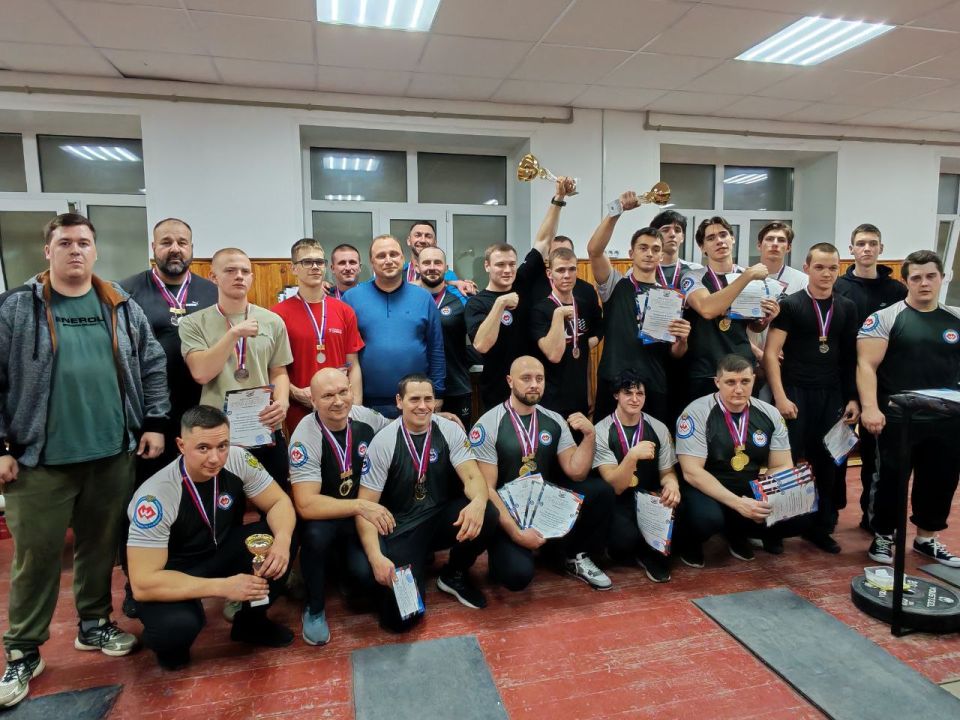 "Спорт - это сила, спорт - это жизнь!" "Спорт - это сила, спорт - это жизнь!"