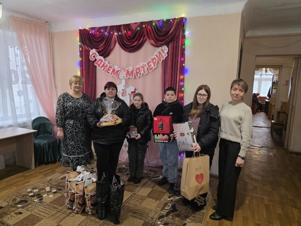 Сегодня, 28 ноября, в Государственном бюджетном учреждении социального обслуживания «Центр социального обслуживания населения Центрально-Городского района города Макеевки», прошло праздничное мероприятие, посвященное Дню... Сегодня, 28 ноября, в Государственном бюджетном учреждении социального обслуживания «Центр социального обслуживания населения Центрально-Городского района города Макеевки», прошло праздничное мероприятие, посвященное Дню...