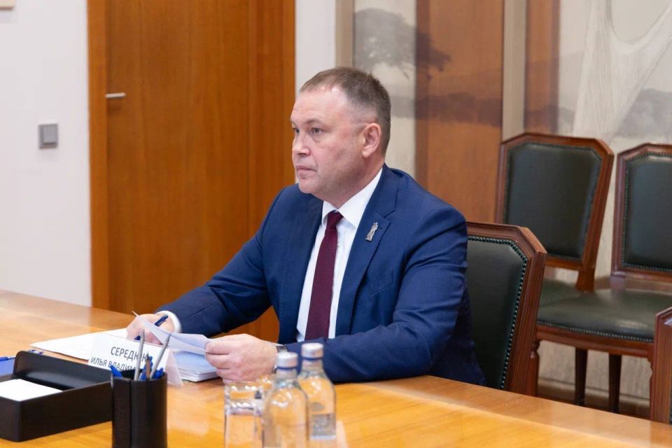 Сергей Цивилев провел рабочую встречу с губернатором Кемеровской области – Кузбасса Ильей Середюком Сергей Цивилев провел рабочую встречу с губернатором Кемеровской области – Кузбасса Ильей Середюком