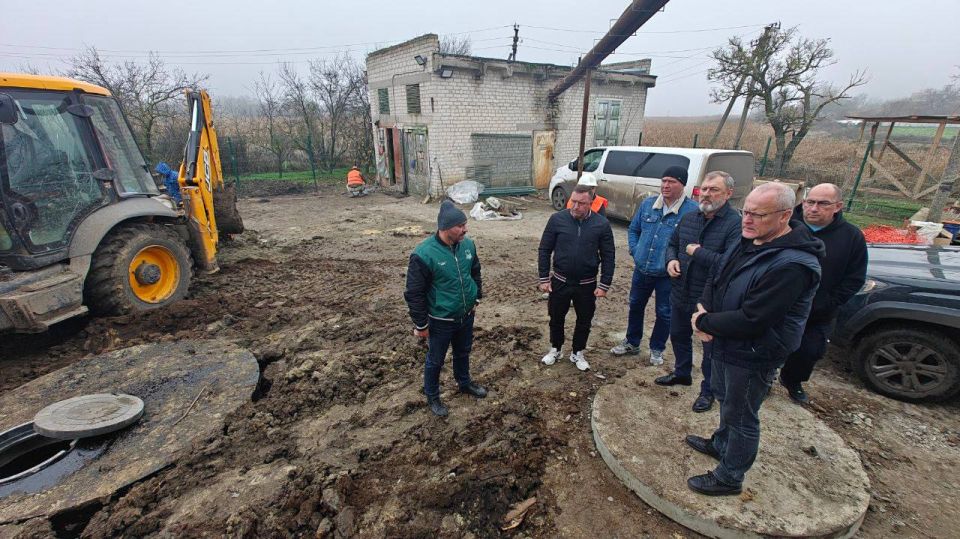 Борис Трима: Глава Мангушского муниципального округа Борис Владимирович Трима совместно с заместителем Председателя Правительства Нижегородской области Анатолием Васильевичем Молевым провели осмотр результатов ремонтных... Борис Трима: Глава Мангушского муниципального округа Борис Владимирович Трима совместно с заместителем Председателя Правительства Нижегородской области Анатолием Васильевичем Молевым провели осмотр результатов ремонтных...
