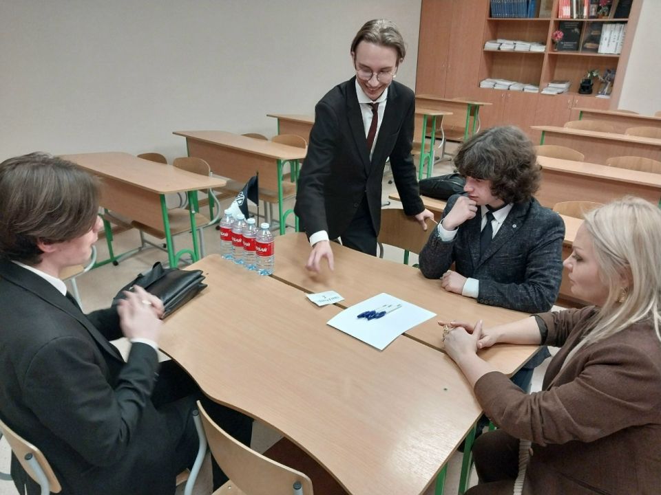 Сергей Ермаков: В Республике завершился финал конкурса ораторского мастерства "Лига Ораторов", собравший шесть лучших команд после окружного отбора Сергей Ермаков: В Республике завершился финал конкурса ораторского мастерства "Лига Ораторов", собравший шесть лучших команд после окружного отбора