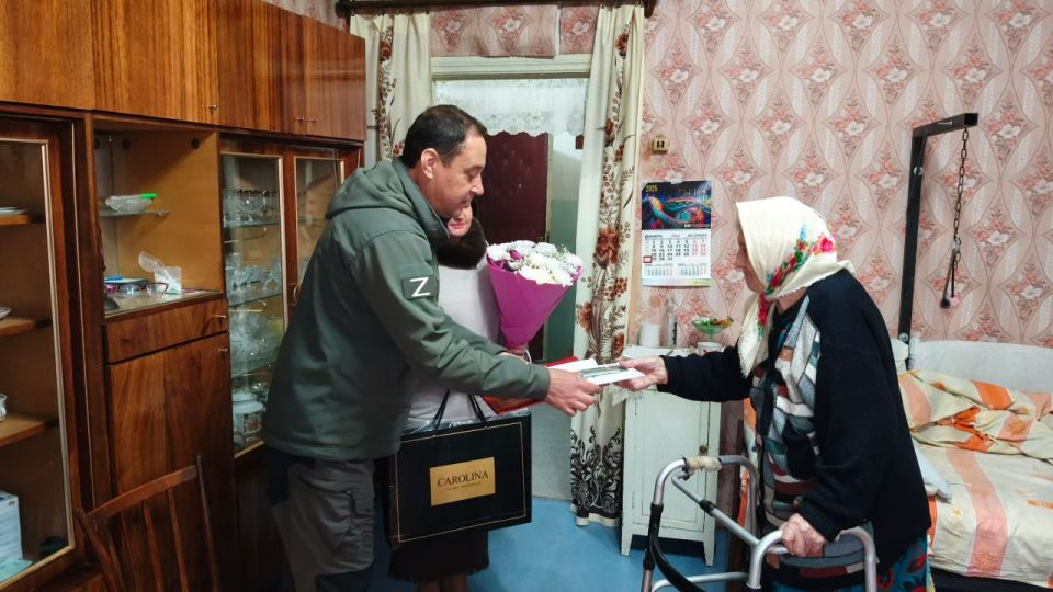 Константин Зинченко: Поздравил с 95-летием Марию Николаевну Ефименко, жительницу пгт Донское Константин Зинченко: Поздравил с 95-летием Марию Николаевну Ефименко, жительницу пгт Донское