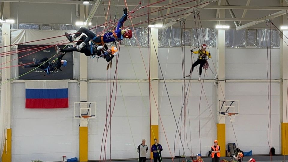 С 28 по 30 ноября 2025 года обучающиеся Донецкого Республиканского Центра туризма, краеведения и организации отдыха детей в составе сборной команды Донецкой Народной Республики приняли участие в Областных соревнованиях по... С 28 по 30 ноября 2025 года обучающиеся Донецкого Республиканского Центра туризма, краеведения и организации отдыха детей в составе сборной команды Донецкой Народной Республики приняли участие в Областных соревнованиях по...